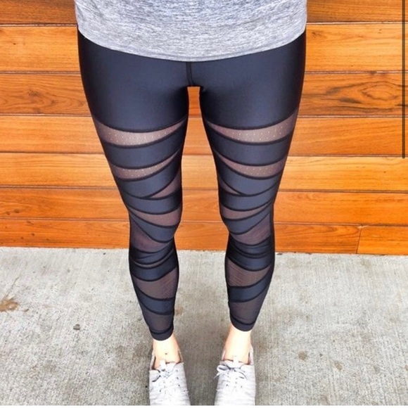 Lululemon High Times Pant shiny black mesh rare - Picture 3 of 9